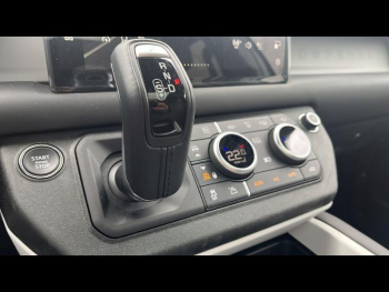 Photo 22 du bon plan LAND-ROVER Defender 110 2.0 P300e X-Dynamic HSE occasion à 115000 €