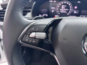 Photo 16 du bon plan SKODA Kamiq 1.0 TSI Evo 2 116ch Selection DSG7 occasion à 23990 €