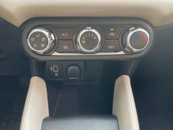 Photo 12 du bon plan NISSAN Micra 1.0 IG-T 100ch N-Connecta 2019 occasion à 10490 €