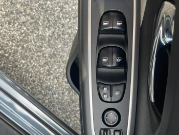 Photo 17 du bon plan NISSAN Micra 1.0 IG-T 100ch N-Connecta 2019 occasion à 10490 €