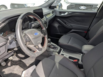 Photo 10 du bon plan FORD Focus SW 1.0 EcoBoost 125ch mHEV ST Line occasion à 15990 €