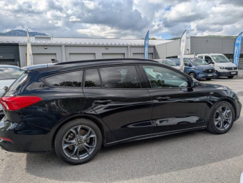 Photo 14 du bon plan FORD Focus SW 1.0 EcoBoost 125ch mHEV ST Line occasion à 15990 €