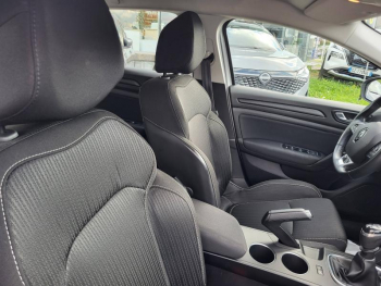 Photo 5 du bon plan RENAULT Megane 1.5 Blue dCi 115ch Business occasion à 15490 €