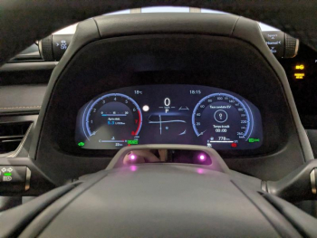 Photo 5 du bon plan LEXUS UX 300h Luxe 2WD occasion à 41900 €