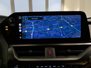 Photo 7 du bon plan LEXUS UX 300h Luxe 2WD occasion à 41900 €