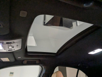 Photo 11 du bon plan LEXUS UX 300h Luxe 2WD occasion à 41900 €