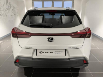 Photo 17 du bon plan LEXUS UX 300h Luxe 2WD occasion à 41900 €
