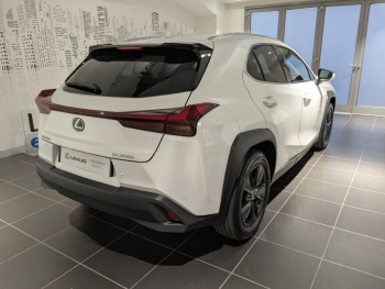 Photo 18 du bon plan LEXUS UX 300h Luxe 2WD occasion à 41900 €