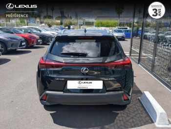 Photo 4 du bon plan LEXUS UX 300h Luxe 2WD occasion à 41900 €
