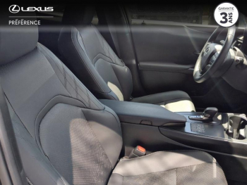 Photo 6 du bon plan LEXUS UX 300h Luxe 2WD occasion à 41900 €