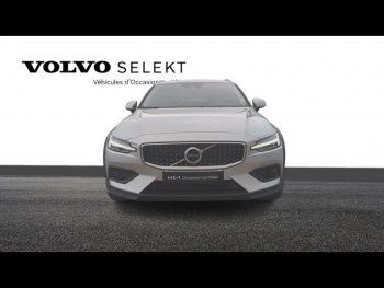 Photo 2 du bon plan VOLVO V60 Cross Country B4 AWD 197ch Pro Geartronic occasion à 27900 €