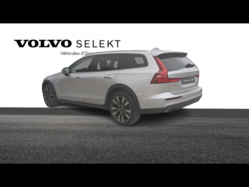 Photo 5 du bon plan VOLVO V60 Cross Country B4 AWD 197ch Pro Geartronic occasion à 27900 €