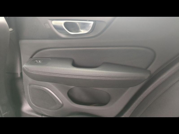 Photo 10 du bon plan VOLVO V60 Cross Country B4 AWD 197ch Pro Geartronic occasion à 27900 €