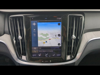 Photo 19 du bon plan VOLVO V60 Cross Country B4 AWD 197ch Pro Geartronic occasion à 27900 €