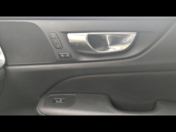 Photo 23 du bon plan VOLVO V60 Cross Country B4 AWD 197ch Pro Geartronic occasion à 27900 €