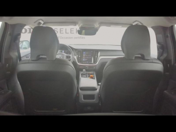 Photo 26 du bon plan VOLVO V60 Cross Country B4 AWD 197ch Pro Geartronic occasion à 27900 €