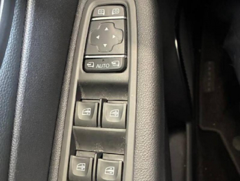 Photo 5 du bon plan RENAULT Captur 0.9 TCe 90ch energy Intens Euro6c occasion à 14990 €