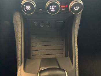 Photo 6 du bon plan RENAULT Zoe Intens charge normale R135 occasion à 13390 €
