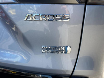 Photo 5 du bon plan SUZUKI Across 2.5 Hybride Rechargeable 306ch Pack 2024 occasion à 39990 €