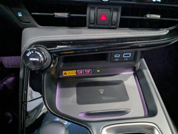 Photo 8 du bon plan LEXUS NX 450h+ Executive 4WD MY24 occasion à 58900 €