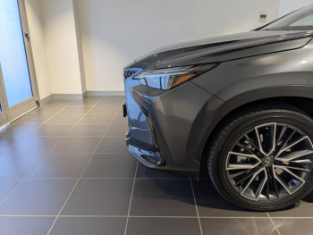 Photo 19 du bon plan LEXUS NX 450h+ Executive 4WD MY24 occasion à 58900 €