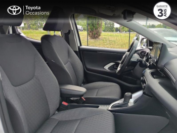 Photo 6 du bon plan TOYOTA Yaris 116h Design 5p MY22 occasion à 19490 €