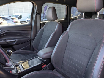 Photo 7 du bon plan FORD Kuga 2.0 TDCi 150ch Stop&Start ST-Line 4x2 Euro6.2 occasion à 16990 €
