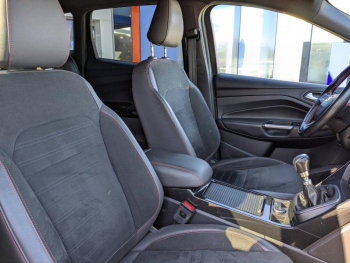 Photo 13 du bon plan FORD Kuga 2.0 TDCi 150ch Stop&Start ST-Line 4x2 Euro6.2 occasion à 16990 €