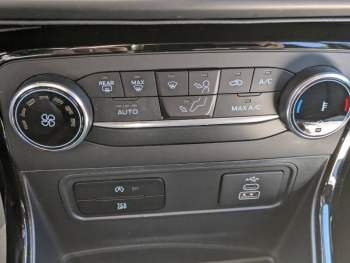 Photo 15 du bon plan FORD EcoSport 1.0 EcoBoost 125ch Active 147g occasion à 16900 €