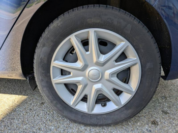 Photo 24 du bon plan FORD Fiesta 1.1 85ch Cool & Connect 5p Euro6.2 occasion à 9990 €
