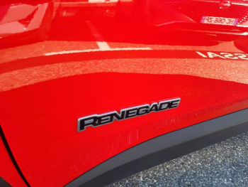Photo 15 du bon plan JEEP Renegade 1.0 GSE T3 120ch Central Park MY21 occasion à 20490 €