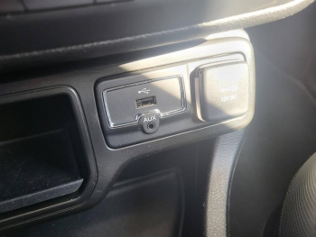 Photo 25 du bon plan JEEP Renegade 1.0 GSE T3 120ch Central Park MY21 occasion à 20490 €
