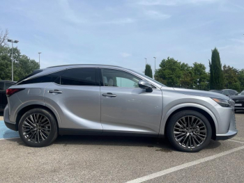 Photo 6 du bon plan LEXUS RX 450h+ Executive 4WD MY24 occasion à 74900 €