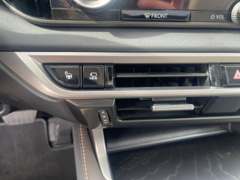 Photo 28 du bon plan LEXUS RX 450h+ Executive 4WD MY24 occasion à 74900 €