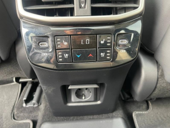 Photo 40 du bon plan LEXUS RX 450h+ Executive 4WD MY24 occasion à 74900 €