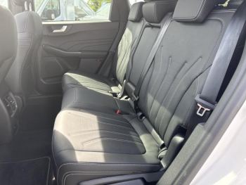 Photo 11 du bon plan FORD Kuga 2.5 Duratec 225ch PHEV Vignale BVA occasion à 36900 €