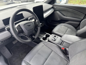 Photo 12 du bon plan FORD Mustang Mach-E Extended Range 99kWh 487ch GT AWD occasion à 52900 €