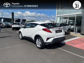 Photo 2 du bon plan TOYOTA C-HR 122h Dynamic 2WD E-CVT RC18 occasion à 15490 €