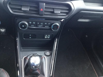 Photo 14 du bon plan FORD EcoSport 1.5 EcoBlue 120ch ST-Line occasion à 16490 €
