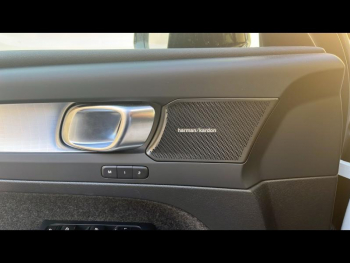 Photo 5 du bon plan VOLVO XC40 B3 163ch Plus DCT 7 occasion à 36900 €