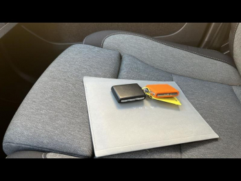 Photo 14 du bon plan VOLVO XC40 B3 163ch Plus DCT 7 occasion à 36900 €