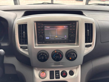 Photo 19 du bon plan NISSAN NV200 Combi 1.5 dCi 110ch N-Connecta Euro6 7 places occasion à 14490 €