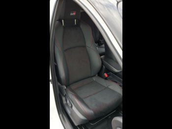 Photo 14 du bon plan TOYOTA Yaris 130h GR Sport 5p MC24 occasion à 27590 €