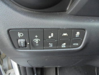 Photo 12 du bon plan HYUNDAI Kona Electric 136ch Creative Euro6d-T EVAP occasion à 15900 €