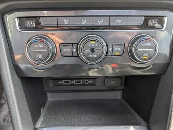 Photo 18 du bon plan VOLKSWAGEN Tiguan Allspace 2.0 TDI 150ch Carat Exclusive Euro6d-T occasion à 25990 €