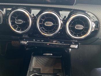Photo 16 du bon plan MERCEDES-BENZ Classe A 180 d 116ch Style Line 7G-DCT occasion à 22790 €