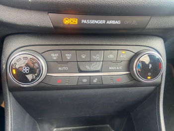 Photo 18 du bon plan FORD Fiesta 1.0 EcoBoost Hybrid 125ch ST-Line 5p occasion à 17460 €