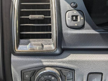 Photo 12 du bon plan FORD Ranger VUL 3.2 TDCi 200ch Double Cabine Wildtrak BVA occasion à 34900 €