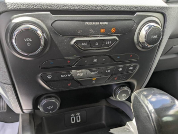 Photo 13 du bon plan FORD Ranger VUL 3.2 TDCi 200ch Double Cabine Wildtrak BVA occasion à 34900 €