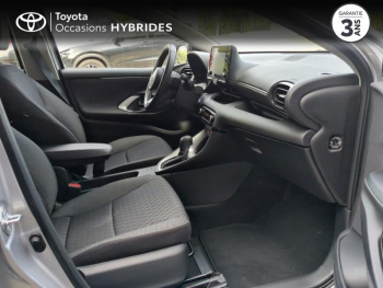 Photo 6 du bon plan TOYOTA Yaris 116h Dynamic Business 5p + Programme Beyond Zero Academy MY22 occasion à 21990 €